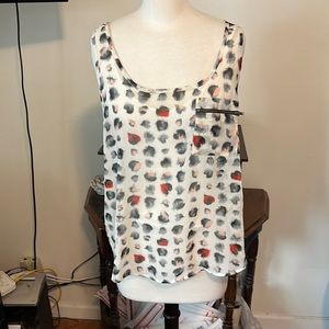 Perfect heart tank blouse from Nordy’s!  🌹❤️💋